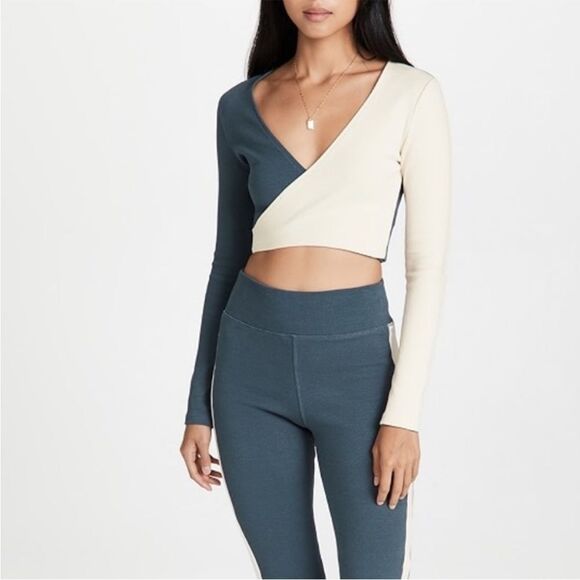 The Upside Luna Kyra Top Size Small Two Tone Blue Cream Crop Ribbed Wrap small - Picture 3 of 9